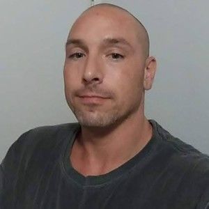 Meet your Posher, Devin